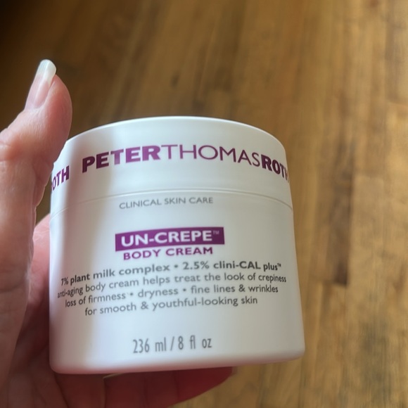Peter Thomas Roth Skincare - Picture 4 of 5